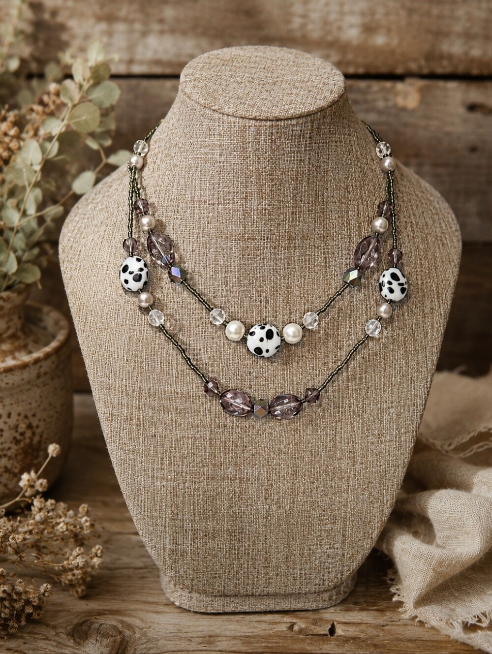 Elegant Black and White Beaded Necklace